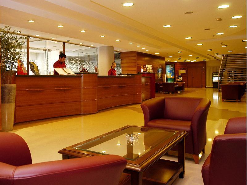Hotel Tropical Les Escaldes Bagian luar foto