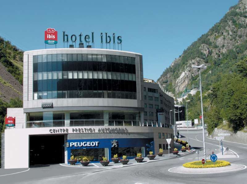 Hotel Tropical Les Escaldes Bagian luar foto