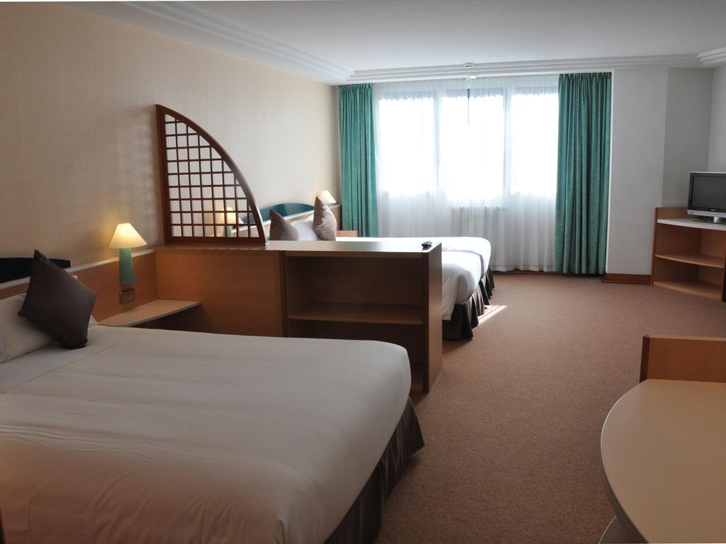 Hotel Tropical Les Escaldes Bagian luar foto