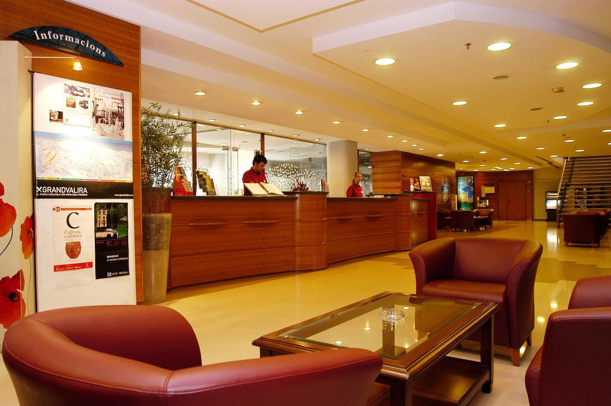 Hotel Tropical Les Escaldes Bagian luar foto